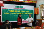 MIC chia sẻ khó khăn với trường PTTH Quản Bạ, Hà Giang